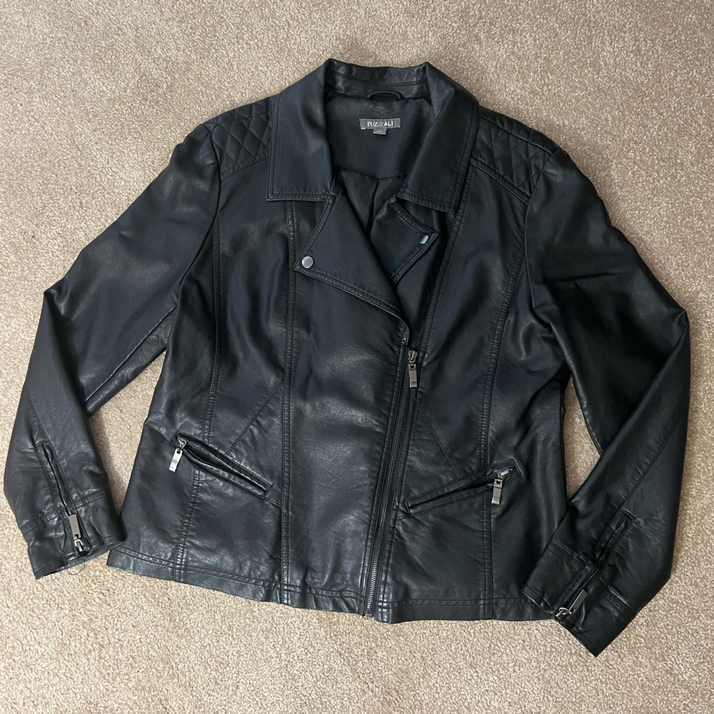 Roz & Ali Black Leather Moto Jacket. Like new ! Excellent condition.